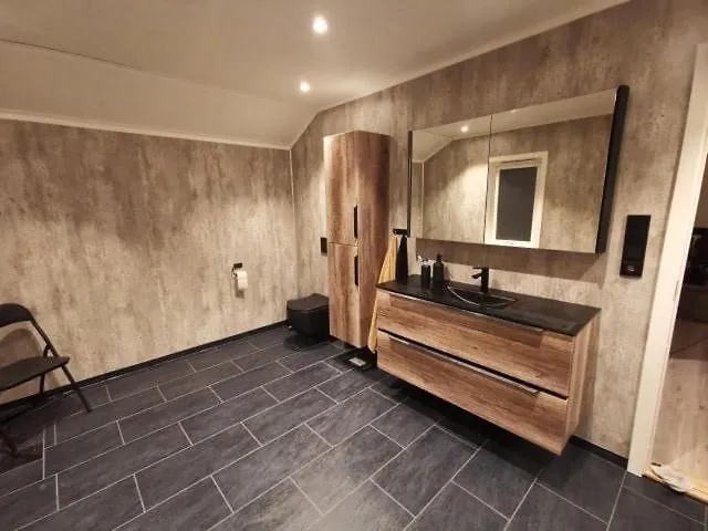 Large Detached House In The Middle Of Lofoten Hopen (Austvagoy)