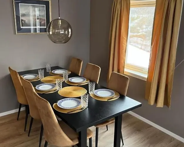 Large Detached House In The Middle Of Lofoten Casa vacanze *