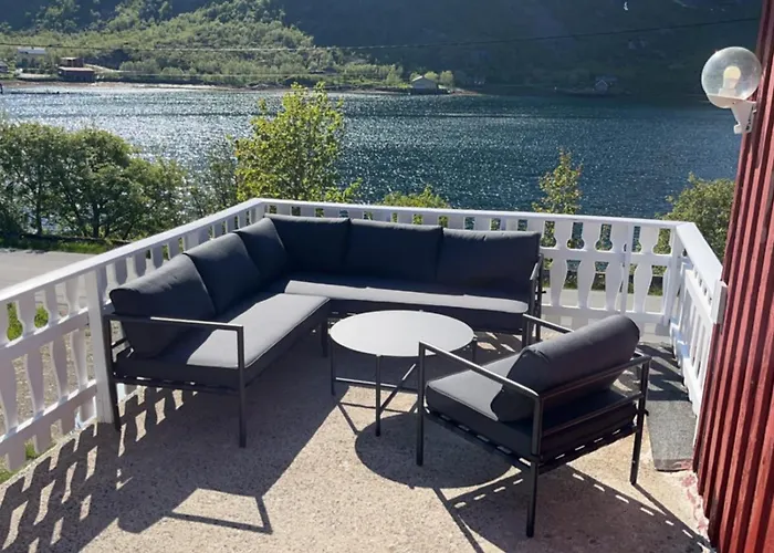 Large Detached House In The Middle Of Lofoten בית נופש *